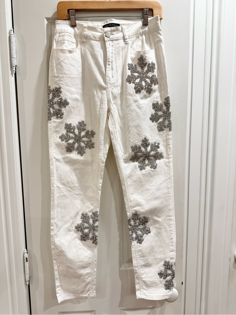 White Jeans with Silver Snowflake Embellishments Sz. 8 Festive Holiday Outfit